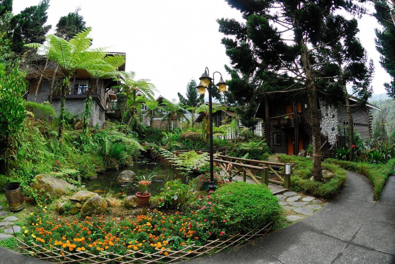 Shinmingshan Holiday Inn Lugu Lake Exterior photo