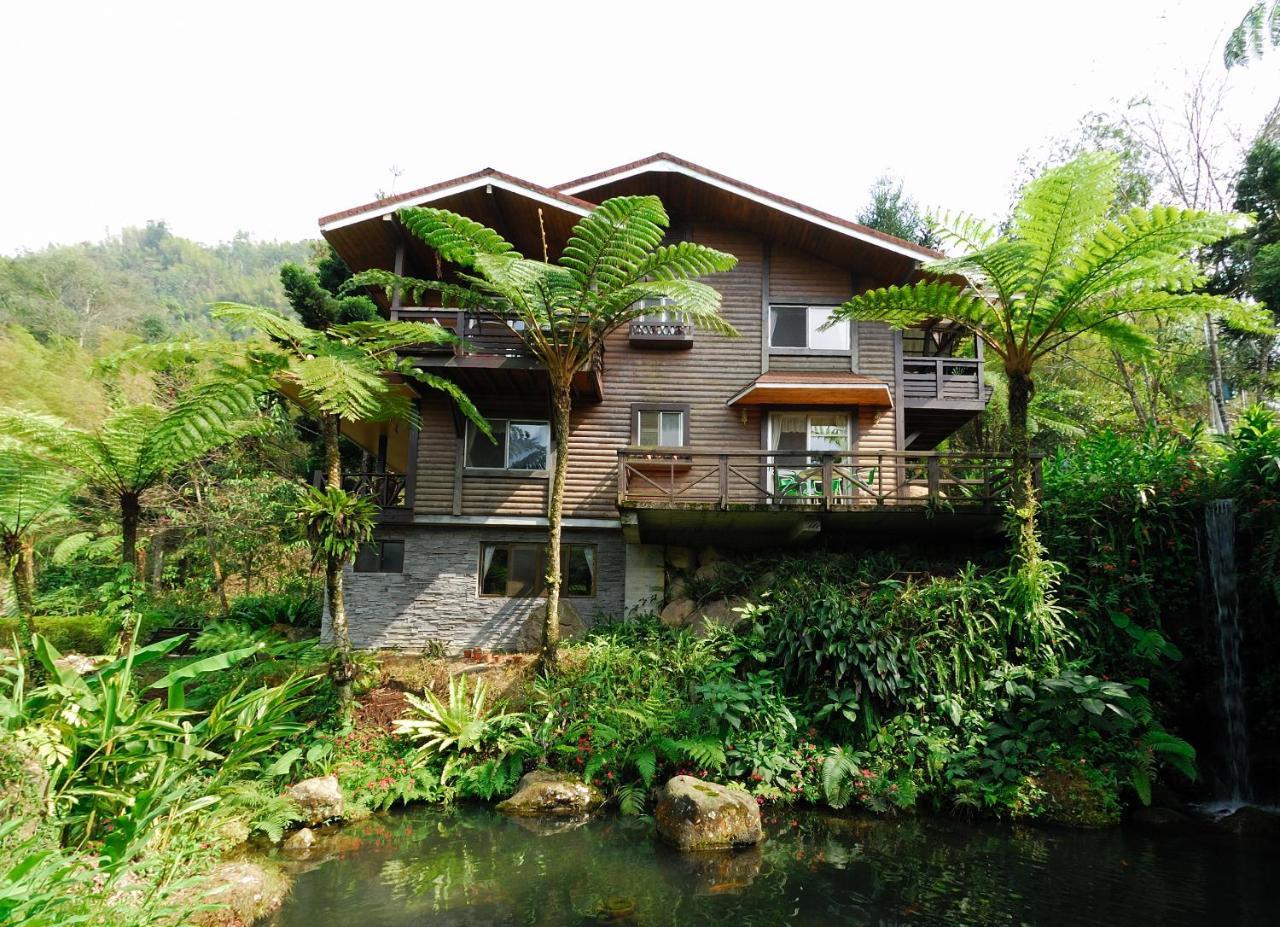Shinmingshan Holiday Inn Lugu Lake Exterior photo