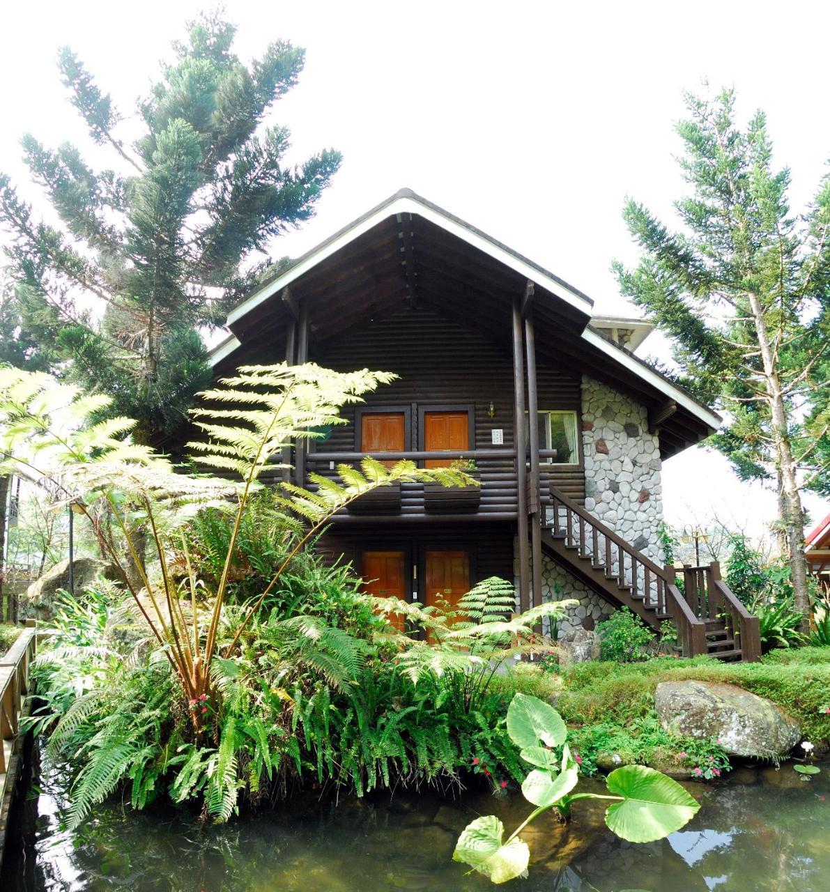 Shinmingshan Holiday Inn Lugu Lake Exterior photo