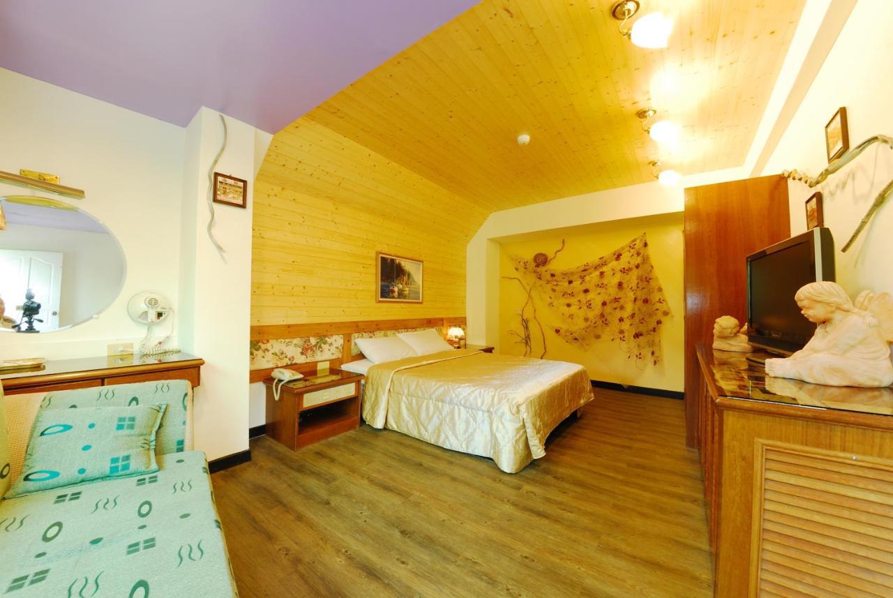Shinmingshan Holiday Inn Lugu Lake Exterior photo