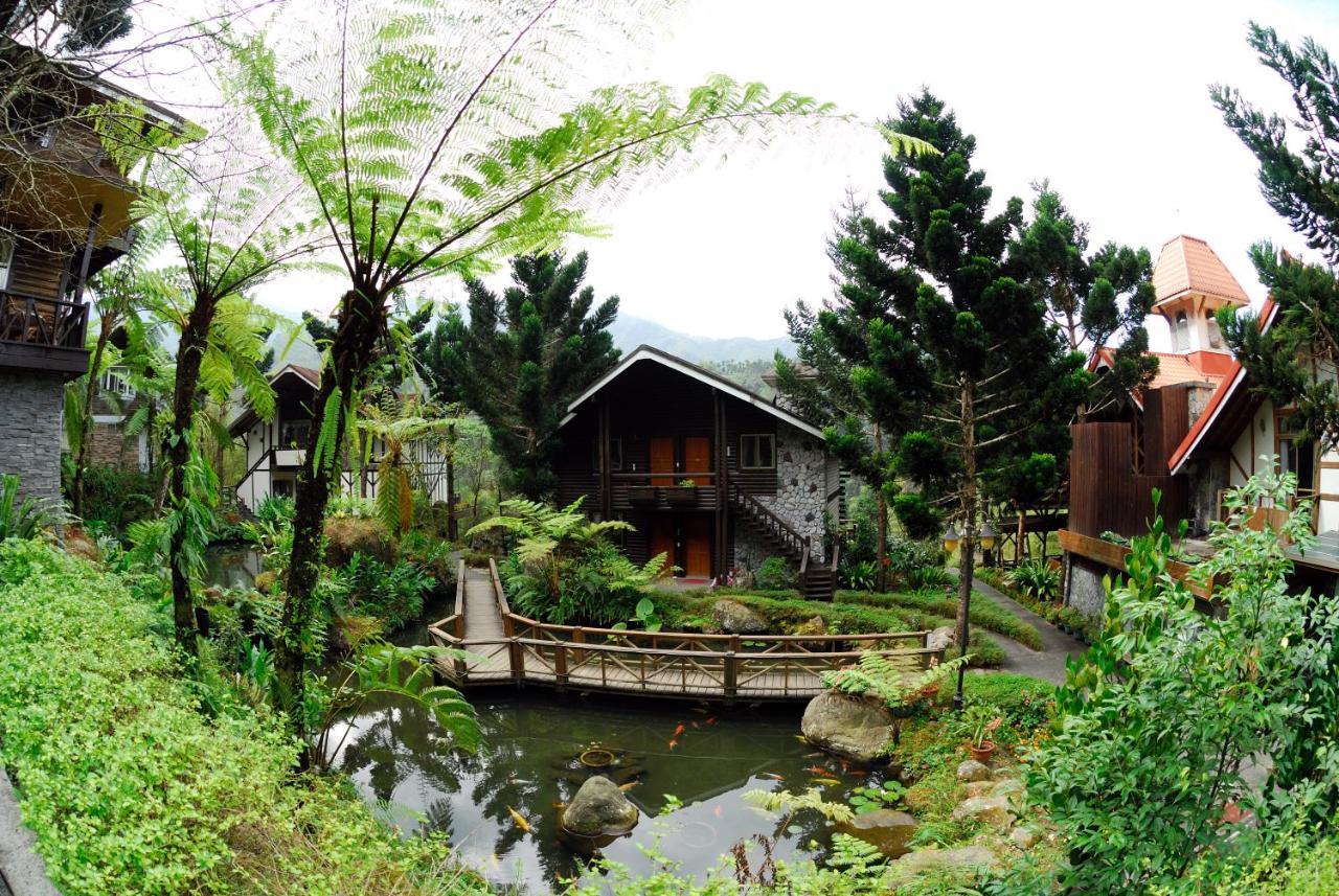 Shinmingshan Holiday Inn Lugu Lake Exterior photo